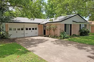 6805 Deborah Dr, Austin, TX 78752 - Photo 2