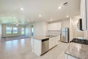 524 Longmount Cv, Liberty Hill, TX 78642 - Photo 6