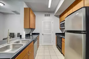 2515 Pearl, Austin, TX 78705 - Photo 2