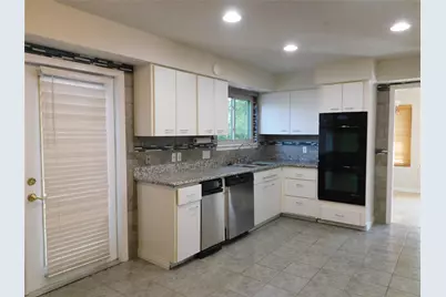 1006 Porpoise Street, Lakeway, TX 78734 - Photo 12