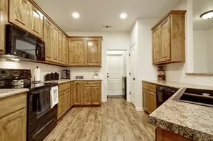 2251 Hazelwood Dr, New Braunfels, TX 78130 - Photo 6