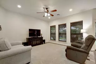 2251 Hazelwood Dr, New Braunfels, TX 78130 - Photo 2