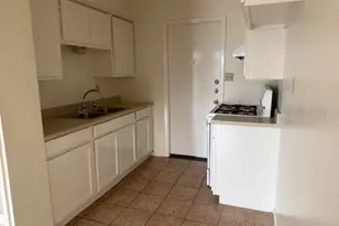 814 Hazelton St, San Marcos, TX 78666 - Photo 4