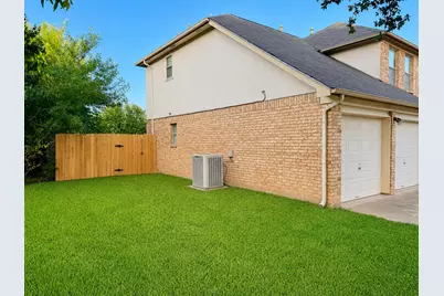 3919 Eagles Nest Street, Round Rock, TX 78665 - Photo 6