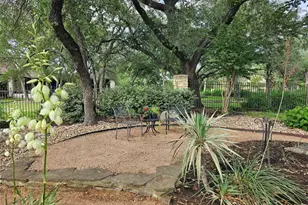 107 W Majestic Oak Ln, Georgetown, TX 78633 - Photo 34