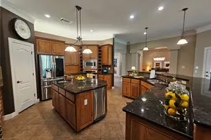 107 W Majestic Oak Ln, Georgetown, TX 78633 - Photo 10