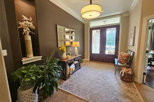 107 W Majestic Oak Ln, Georgetown, TX 78633 - Photo 2