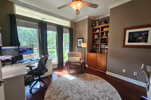 107 W Majestic Oak Ln, Georgetown, TX 78633 - Photo 4