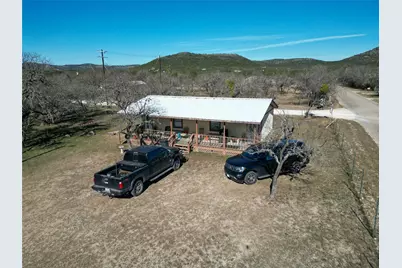 831 Magers Road, Concan, TX 78838 - Photo 10