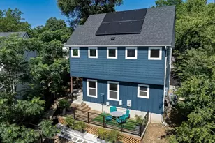 1210 Luna St, Austin, TX 78721 - Photo 1