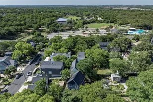 1210 Luna St, Austin, TX 78721 - Photo 24