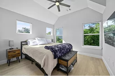 1210 Luna Street #2, Austin, TX 78721 - Photo 6