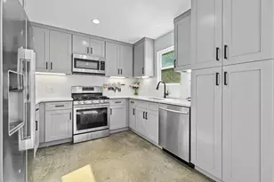 1210 Luna St, Austin, TX 78721 - Photo 4