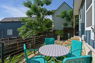 1210 Luna St, Austin, TX 78721 - Photo 12