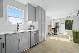 1210 Luna St, Austin, TX 78721 - Photo 4