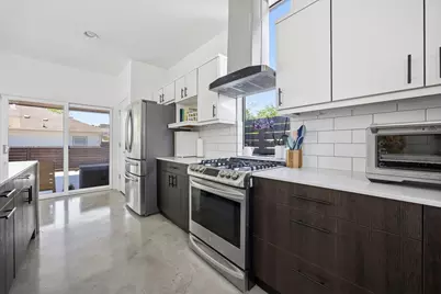 1606 Salina Street, Austin, TX 78702 - Photo 8
