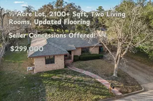 927 E Walnut St, La Grange, TX 78945 - Photo 1