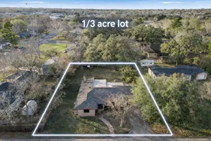 927 E Walnut St, La Grange, TX 78945 - Photo 2