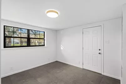 927 E Walnut Street, La Grange, TX 78945 - Photo 12