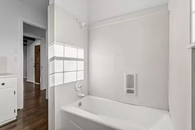 927 E Walnut Street, La Grange, TX 78945 - Photo 14