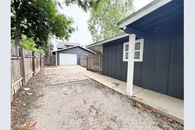 706 W Crestland Drive, Austin, TX 78752 - Photo 36