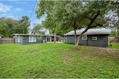 706 W Crestland Drive, Austin, TX 78752 - Photo 34