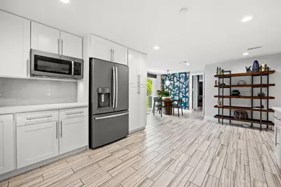 706 W Crestland Drive, Austin, TX 78752 - Photo 14
