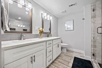 706 W Crestland Drive, Austin, TX 78752 - Photo 20