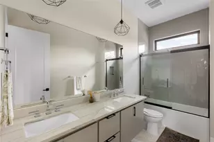2200 De Verne St, Austin, TX 78704 - Photo 26