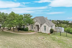 545 Tom Sawyer Rd, Dripping Springs, TX 78620 - Photo 2