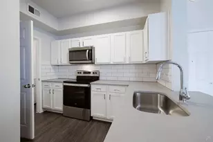 12215 Hunters Chase Dr, Austin, TX 78729 - Photo 10