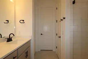 124 Leland Ave, Buda, TX 78610 - Photo 12