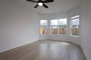 124 Leland Ave, Buda, TX 78610 - Photo 10