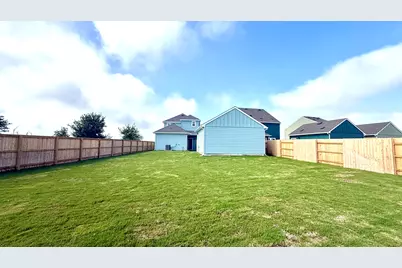 106 W Wesley Miller Lane, Taylor, TX 76574 - Photo 14