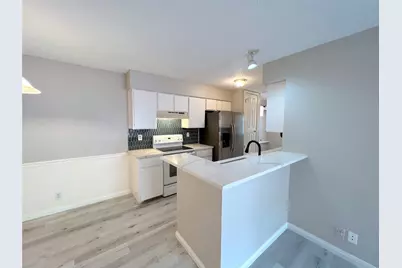 9900 Hundred Oaks Circle #B, Austin, TX 78750 - Photo 6