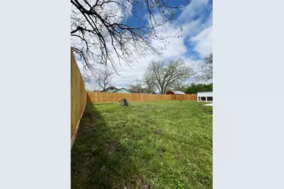 614 S Middle Street, Flatonia, TX 78941 - Photo 40