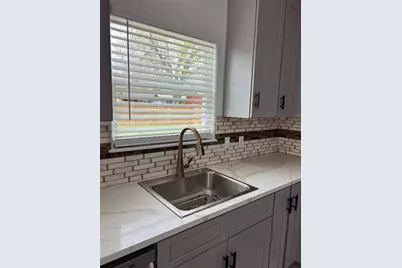 614 S Middle Street, Flatonia, TX 78941 - Photo 14