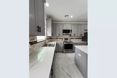 614 S Middle Street, Flatonia, TX 78941 - Photo 10