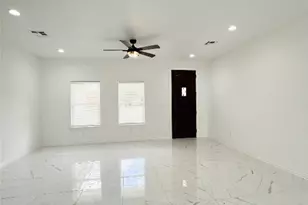 614 S Middle St, Flatonia, TX 78941 - Photo 6