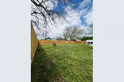 614 S Middle Street, Flatonia, TX 78941 - Photo 40