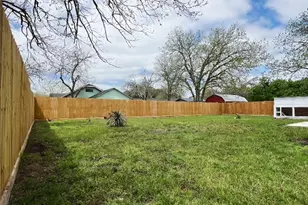 614 S Middle St, Flatonia, TX 78941 - Photo 40