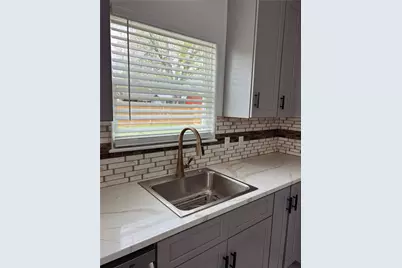 614 S Middle Street, Flatonia, TX 78941 - Photo 14