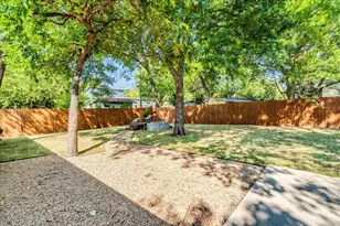 1120 Spur St, Austin, TX 78721 - Photo 20