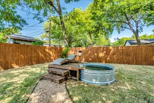 1120 Spur St, Austin, TX 78721 - Photo 24