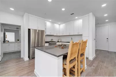 900 S 1st Street #304, Austin, TX 78704 - Photo 6