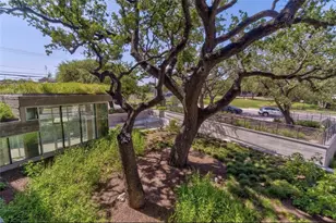 900 S 1st St, Austin, TX 78704 - Photo 20