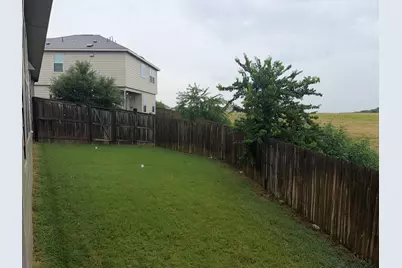 344 Circle Way #35E, Jarrell, TX 76537 - Photo 14