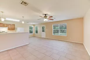 318 Phillips St, Hutto, TX 78634 - Photo 8