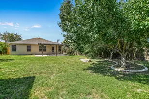 318 Phillips St, Hutto, TX 78634 - Photo 20