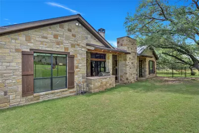 101 Fox Fur, Horseshoe Bay, TX 78657 - Photo 32
